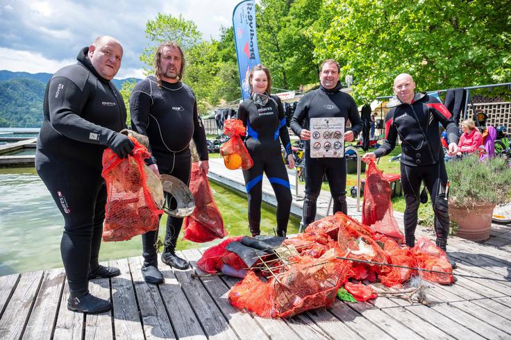 V lanski akciji so jih s pomočjo prostovoljcev zbrali okoli 150 kilogramov, letos pa 200 kilogramov, so sporočili iz trgovske družbe Spar Slovenija, ki je tudi letos podprla projekt. | Foto: Spar Slovenija d.o.o.