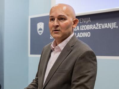 Minister Rončević: Vloga učitelja je premalo cenjena in spoštovana