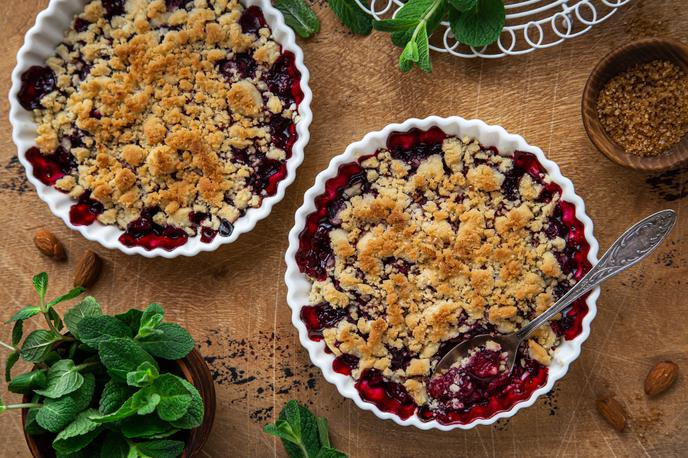 Crumble z malinami | Foto Guliverimage
