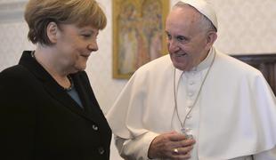 Angela Merkel papežu poročala o nemškem predsedovanju skupni G7