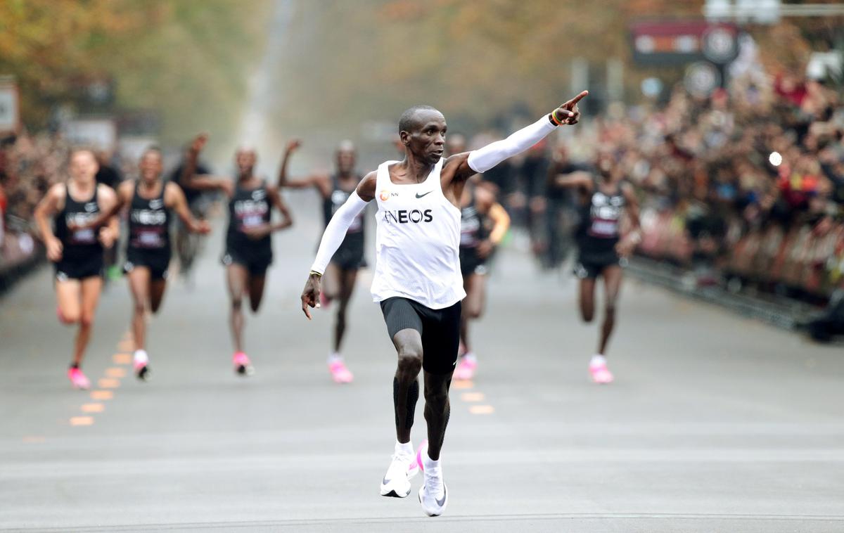 Eliud Kipchoge | Svetovni rekord Eliud Kipchoge je v samoizolaciji v Keniji. | Foto Reuters