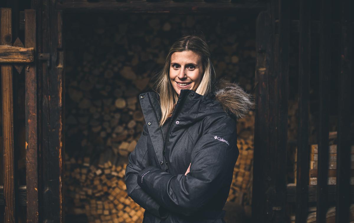 Ula Hafner | Ula Hafner je nekdanja alpska smučarka, ki danes kot fizioterapevtka skrbi za slovensko biatlonsko reprezentanco. Na prireditvi Športnik leta je skupaj z biatlonko Polono Klemenčič prejela posebno priznanje za fair-play v športu. | Foto Grega Valančič/Sportida