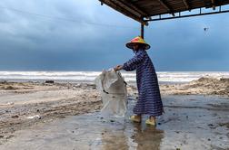 Vietnam v pripravljenosti: evakuirali več kot 250 tisoč ljudi