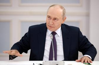 Rusija množično prodaja zlato. Zakaj se je Putin iz velikega kupca spremenil v prodajalca?