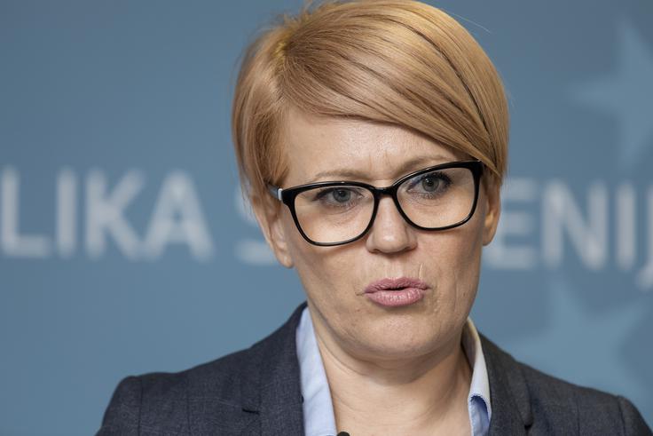 Pri projektu SRIPT je sodelovala tudi ministrica za kmetijstvo Aleksandra Pivec, ki se strinja, da je potrebno nepravilnosti ugotavljati in jih tudi primerno naslavljati. | Foto: STA ,