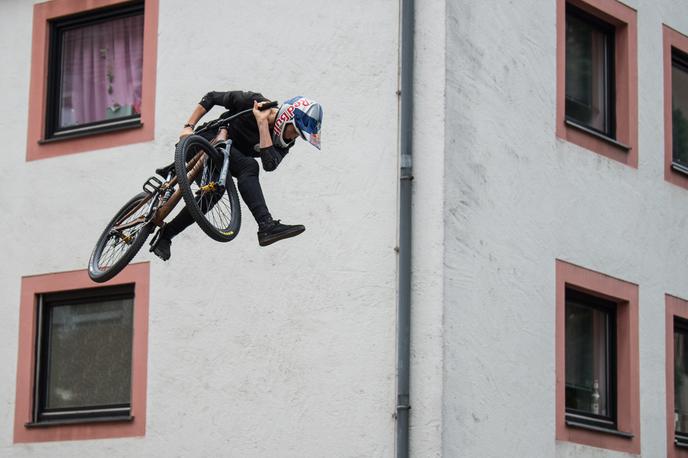 Emil Johansson, Red Bull | Emil Johansson je sicer izkušeni kolesarski akrobat in redni udeleženec ekstremnih Red Bullovih dogodkov. | Foto Guliverimage