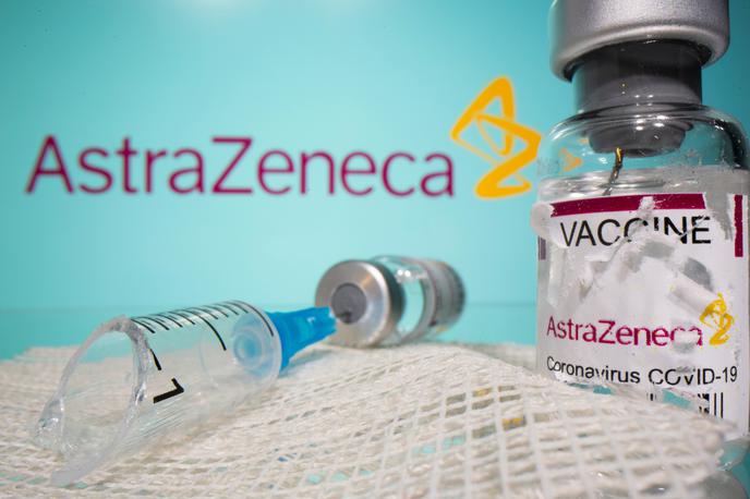 AstraZeneca | Visoki predstavnik Eme je potrdil povezavo med cepivom AstraZenece in krvnimi strdki, Ema pa odločitve še ni sprejela. | Foto Reuters