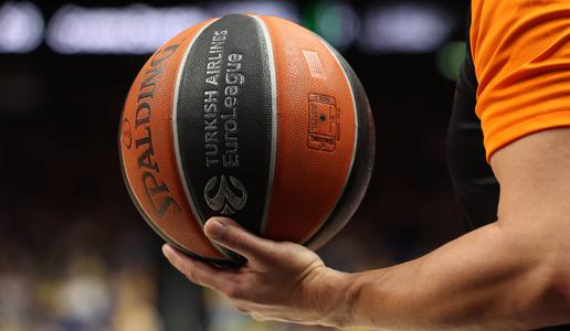 Olympiacos do visoke zmage v Parizu