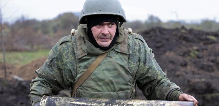 Rusija je v vojni v Ukrajini izgubila ogromno vojakov, Rusijo tepejo tudi gospodarske posledice vojne. Da bi upravičil vse te žrtve, Putin želi zmago nad Ukrajino, trdijo ameriški obveščevalci. | Foto: Guliverimage