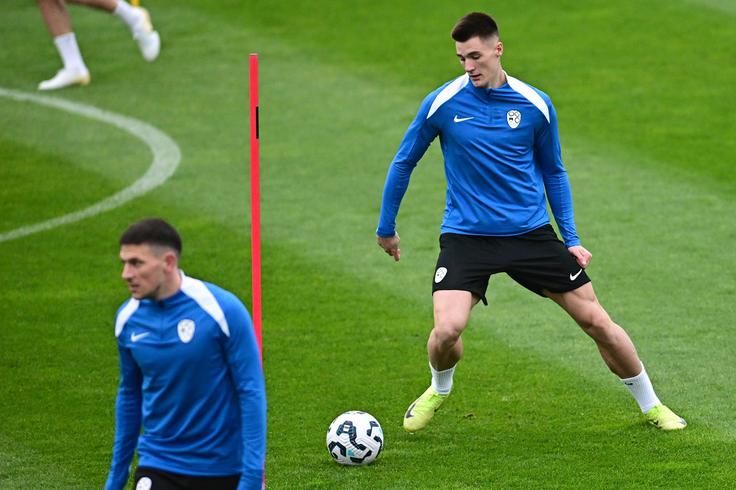 Benjamin Šeško na ponedeljkovem reprezentančnem treningu na Gorenjskem. | Foto: Aleš Fevžer