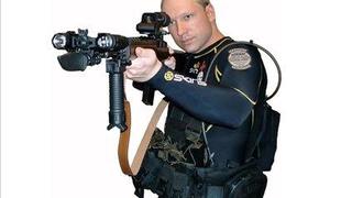 Breivik na Utoyi rekonstruiral svoj strelski pohod (VIDEO)