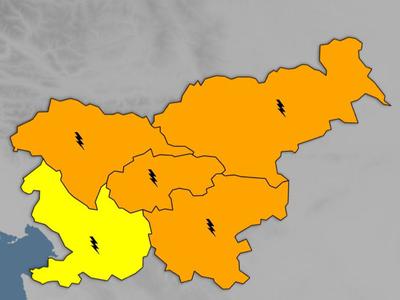 Možna močnejša neurja: Arso izdal oranžno opozorilo