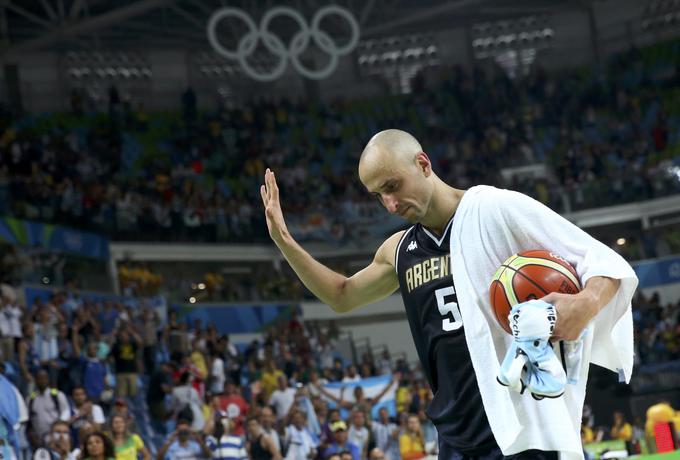 Argentinski košarkar Manu Ginobili se je po porazu proti Američanom poslovil od reprezentance. | Foto: Reuters