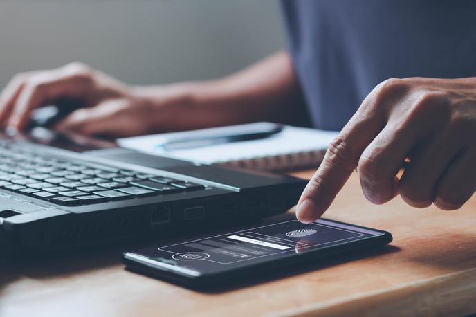 digitalna osebna izkaznica | Digitalna denarnica bo poleg elektronske identifikacije omogočala tudi deljenje in hrambo digitalnih dokumentov ter elektronski podpis. | Foto Shutterstock