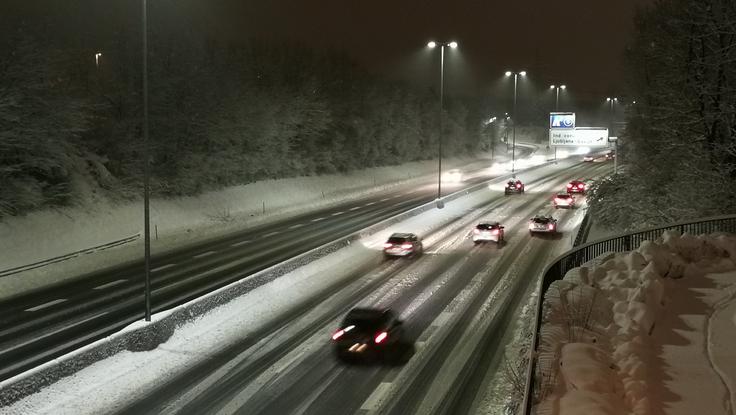 Zasneženo jutro v Ljubljani | Foto: Daniel Fazlić