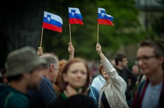 Slovenija po konkurenčnosti gospodarstva tik za Ruando
