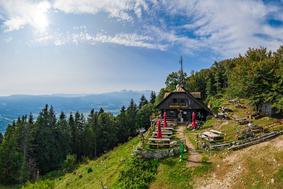Koča na Dobrči (1478 m)