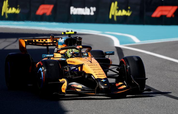 Lando Norris je v soboto dobil šprintersko dirko. V Miamiju je bil lani na glavni dirki drugi, predlani pa je zmagal. | Foto: Reuters