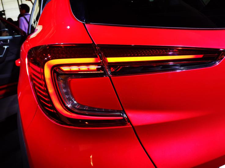 Novi renault captur na avtomobilskem salonu v Frankfurtu. | Foto: Gregor Pavšič