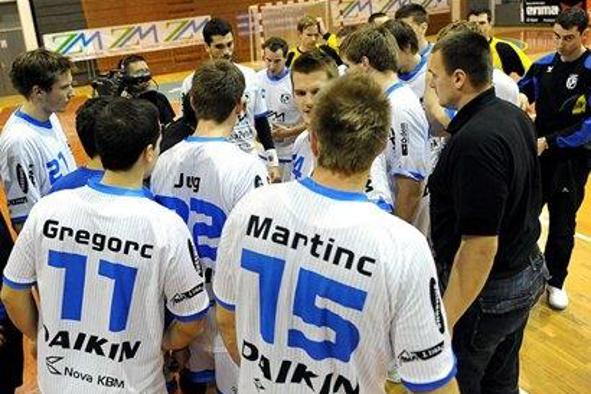 Vodilni Celjani le do točke v Ribnici