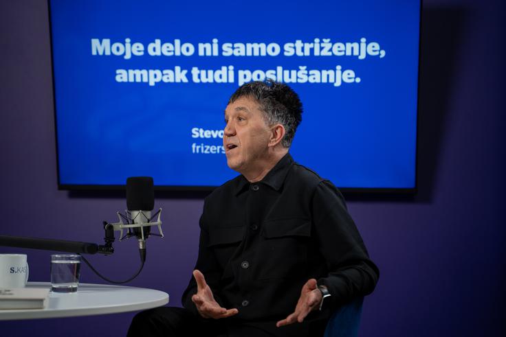 Po tihem si je želel, da bi vsaj eden od otrok nadaljeval njegovo pot, vendar je spoznal, da je napomembnejše, da so otroci srečni na poti, ki so si jo izbrali. | Foto: Liam Toni Šironjič