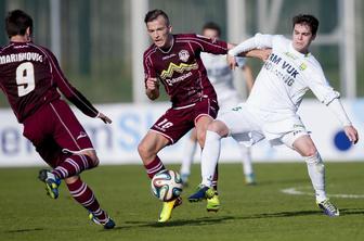 Vseh deset prvoligašev dobilo licenco za 1. SNL