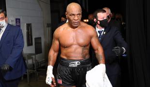 Mike Tyson zaradi težav z zdravjem prestavil vrnitev v ring