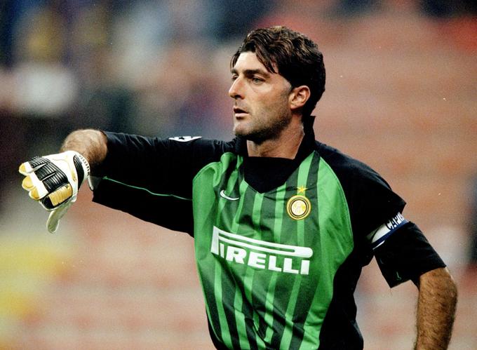 Gianluca Pagliuca v majici Interja | Foto: Getty Images