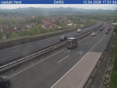 Ponekod na avtocestah nastajajo zastoji