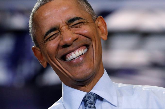V pogovorni oddaji The Tonight Show je predsedniški pametni telefon Obama opisal takole: "Ali veste, kakšne telefone-igračke imajo triletniki? No, meni so dali takega." | Foto: Reuters