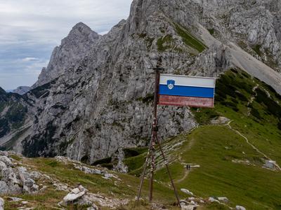 Iz Logarske doline po zahtevnejši poti na Kamniško sedlo #video