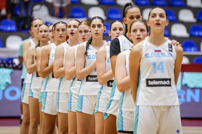 Slovenska ženska košarkarska reprezentanca U16 | Mlade slovenske košarkarice se bodo v osmini finala EuroBasketa pomerile s Finkami. | Foto Fiba Europe