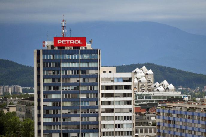 Sestala sta se Golob in predsednik uprave Petrola: sta našla skupno točko?