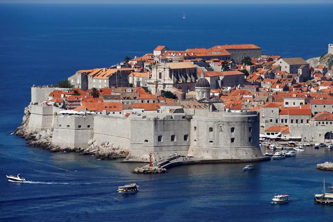 Od danes v državah, kjer že velja Evrotarifa, ne bo več stroškov dohodnih klicev. Na fotografiji: Dubrovnik, Hrvaška | Foto: Reuters
