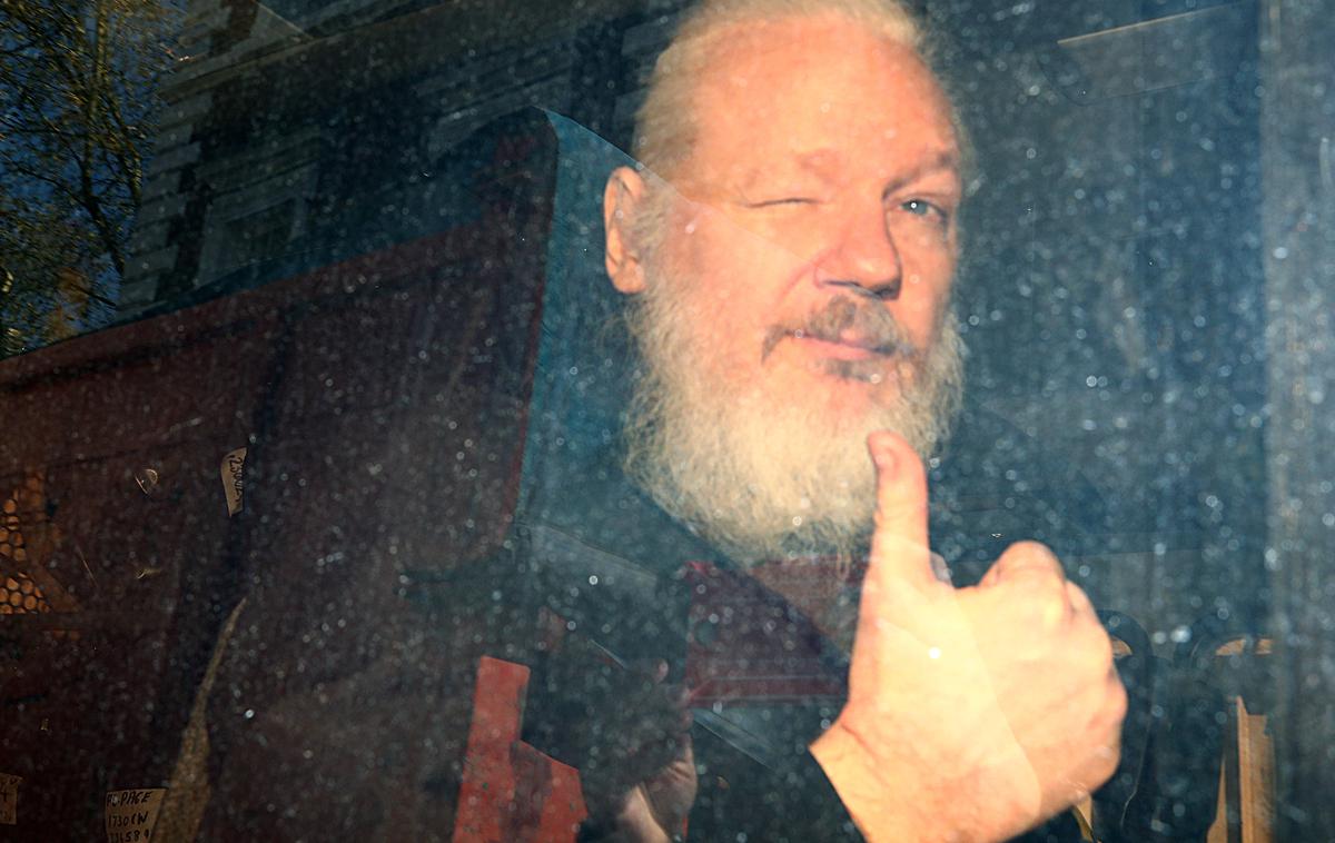 Julian Assange | ZDA so žvižgača Juliana Assangea obtožile tudi vohunjenja. | Foto Reuters