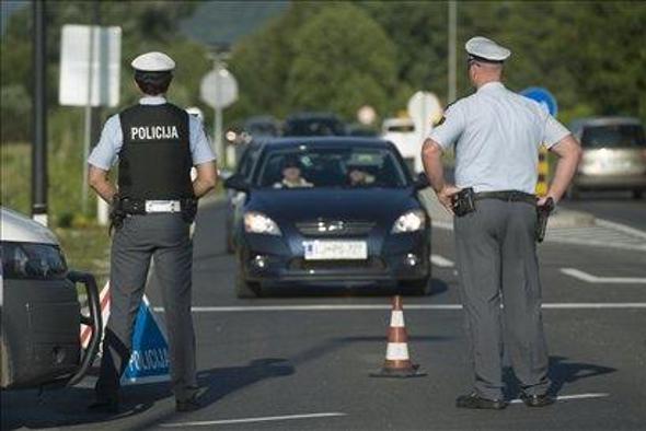 Slovenski študent prejel nagrado za policijski telovnik