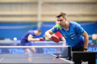 Slovenski namiznoteniški reprezentanci SP začeli s porazoma
