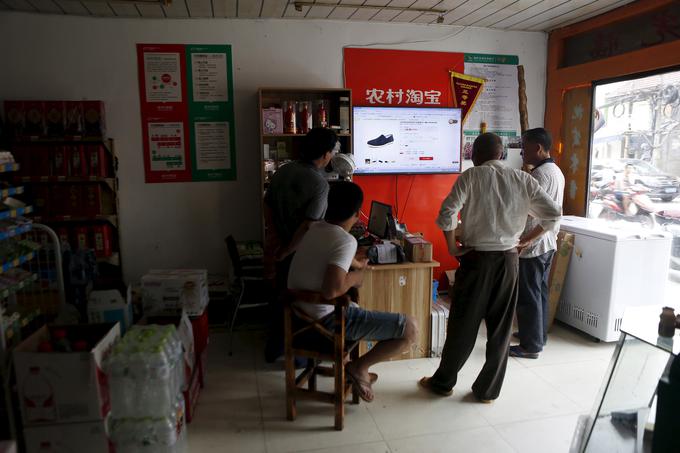 Del načrta kitajskega predsednika Xi Jinpinga, da do leta 2020 iz države izpodrine lakoto, je tudi odprtje več kot tisoč vasi Taobao. | Foto: Reuters