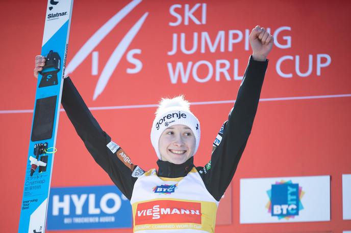 Ljubno Nika Prevc | 19-letna Nika Prevc je zmagovalka svetovnega pokala 2023/24. | Foto www.alesfevzer.com
