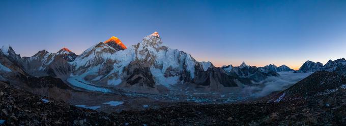 S soncem ožarjeni Everest | Foto: Rožle Bregar