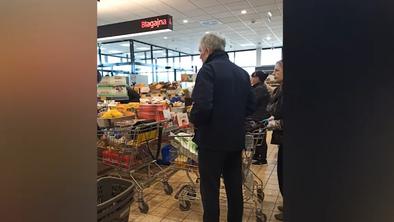 Dan izrednega stanja v slovenskih trgovinah: prazne police, prestrašeni pogledi #video