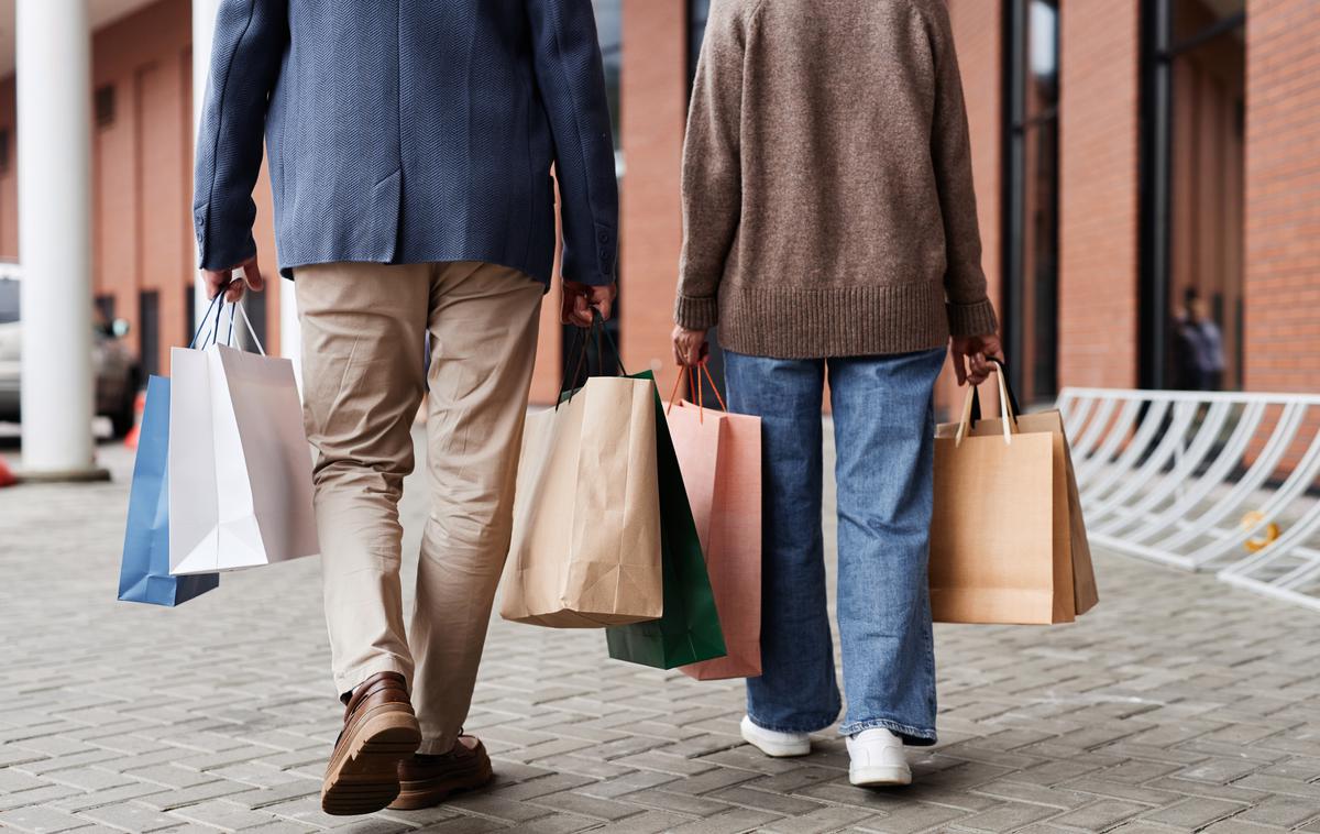 Dan brez nakupov | Kot odgovor na črni petek nastajajo protipotrošniška gibanja, med njimi dan brez nakupa, ki poteka na isti dan kot črni petek. Udeležence poziva, naj 24 ur ničesar ne kupijo tako na spletu kot v živo, da bi opozorili na škodljive učinke potrošništva, odpadke in ogljični odtis. | Foto Shutterstock