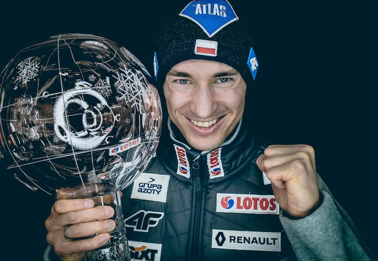 Kamil Stoch brani skupno zmago. | Foto: Sportida