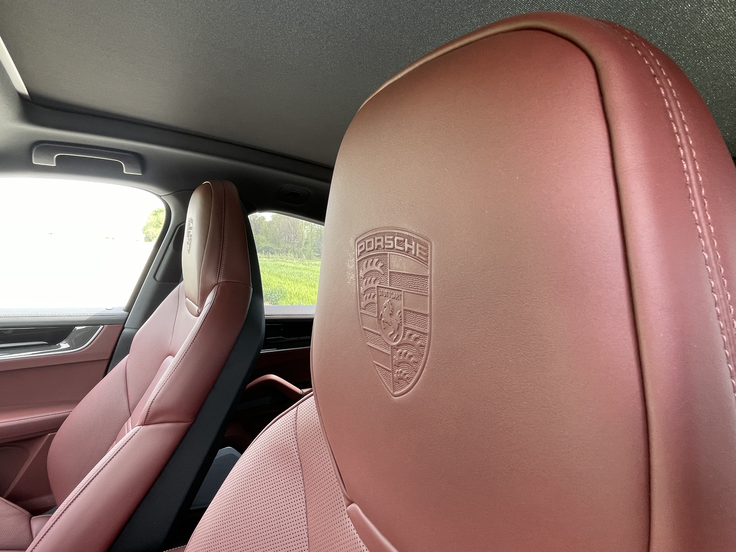 Porsche cayenne | Foto: Gregor Pavšič