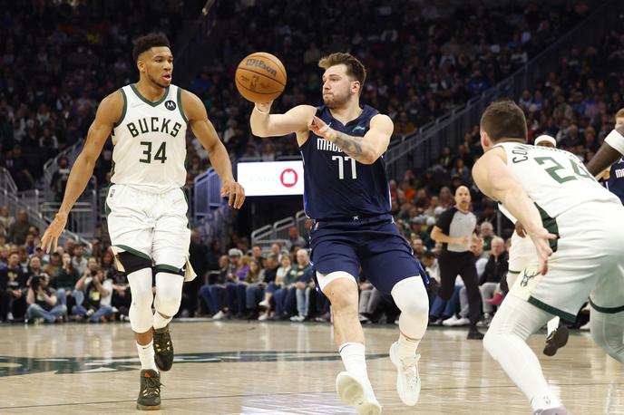 Luka Dončić | Luka Dončić je dosegel 32 točk, Giannis Antetokounmpo pa 28. | Foto Reuters