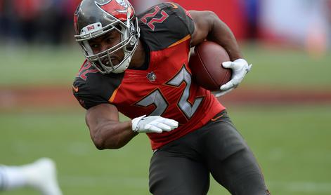 Nekdanji zvezdnik lige NFL umrl ob posredovanju policije
