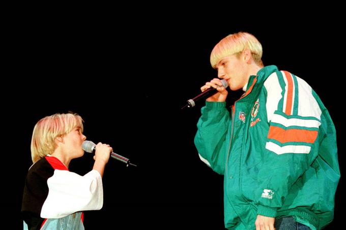 Aaron Carter (levo) in Nick Carter (desno) na koncertu leta 1997 | Foto: AP / Guliverimage