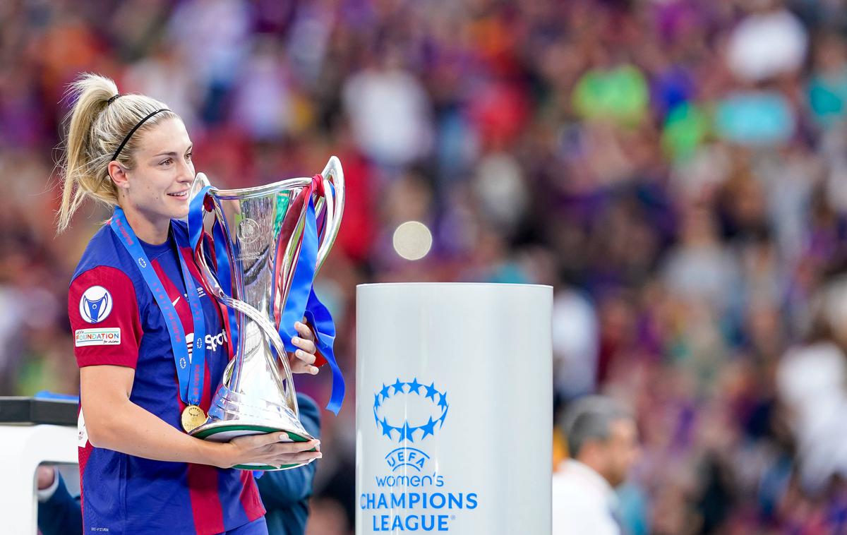 Barcelona, liga prvakinj | Pokal za zmagovalke evropske lige prvakinj je lani pripadel nogometašicam Barcelone, ki ga bodo letos poskusile ubraniti. | Foto Guliverimage