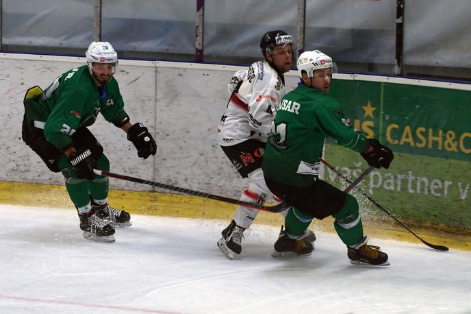 Sašo Rajsar | Sašo Rajsar se je k Olimpiji preselil pozimi, poleti pa z zmaji, med katerimi se počuti odlično, podaljšal sodelovanje. Kot pravi, so v Ljubljani zanj pokazali več interesa kot na Gorenjskem, od koder prihaja. | Foto HK SŽ Olimpija