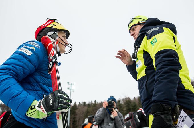 Bergant v pogovoru s prvim slovenskim slalomskim adutom Hadalinom. | Foto: Sportida